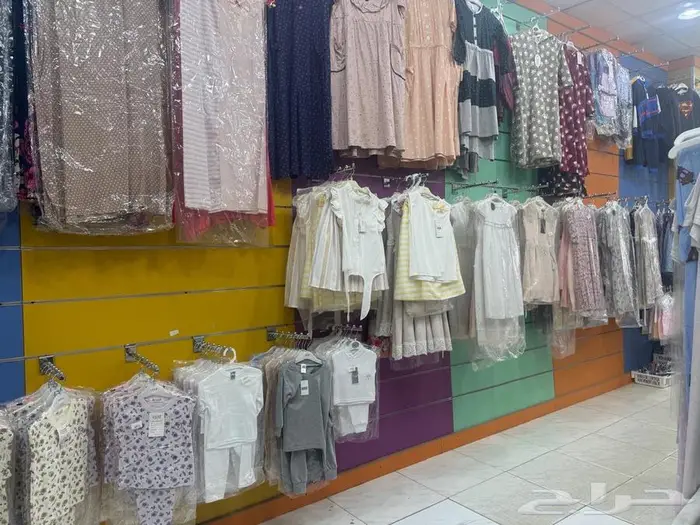 عدد 2 محل للتقبيل او بيع البضاعة بالكامل 0