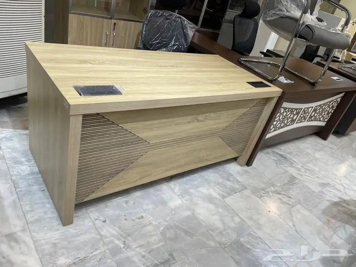 اثاث مكتبي ب تصاميم راقية و عصرية و في توصيل و تركيب 1