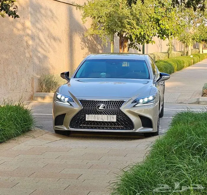 للبيع لكزس 350 LS موديل 2018 0