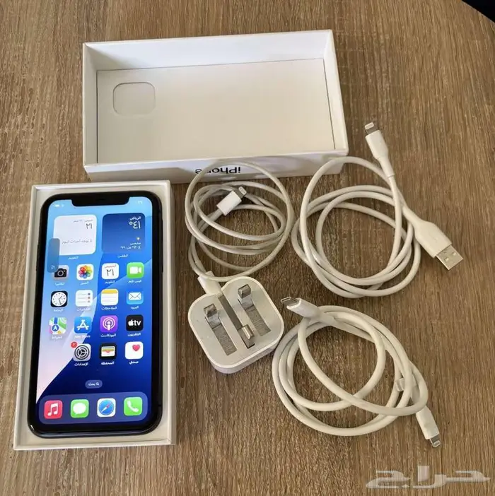 للبيع ايفون 11 سعة 128 مع هدية 0