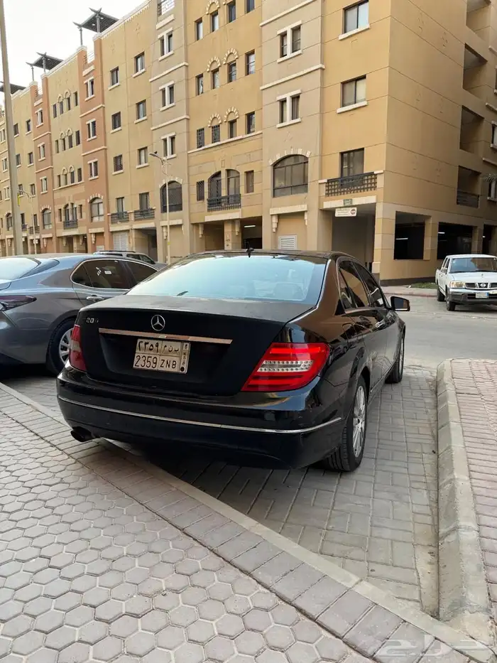 مرسيدس C200 موديل 2012 2