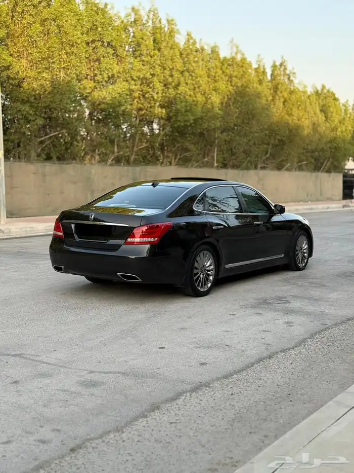 سنتنيال V8 فل كامل قمة النظافة ممشى قليل 2