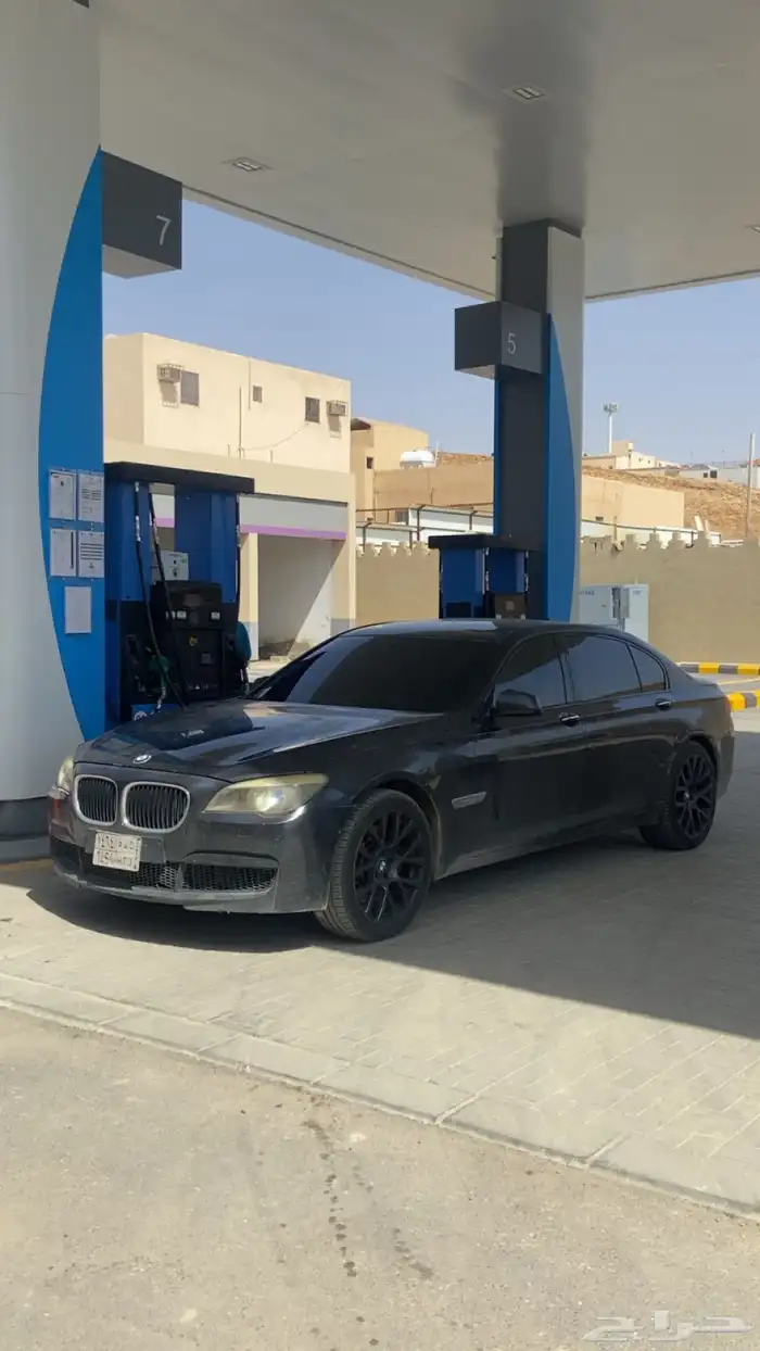 بي ام دبليو 750Li 2011 0