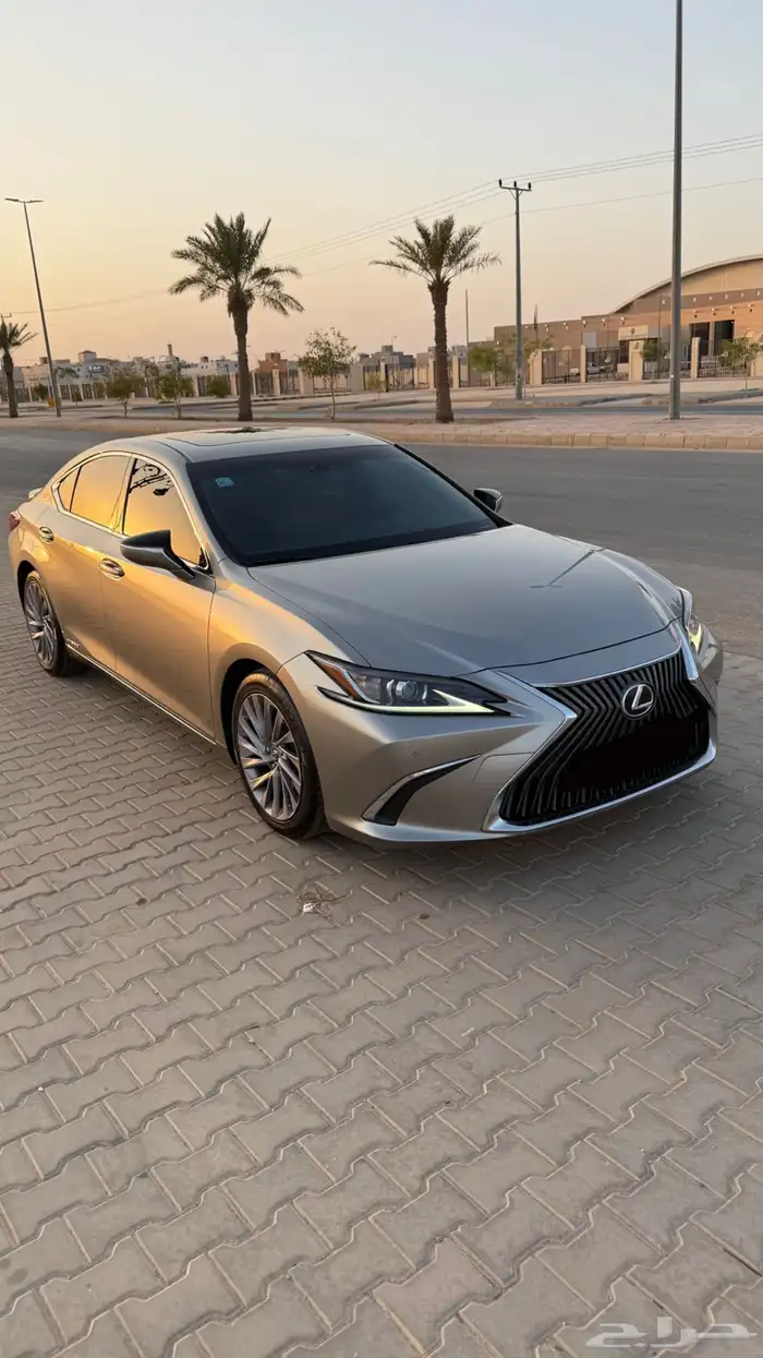 لكزس وارد عبدالطيف جميل بدي بلد 0