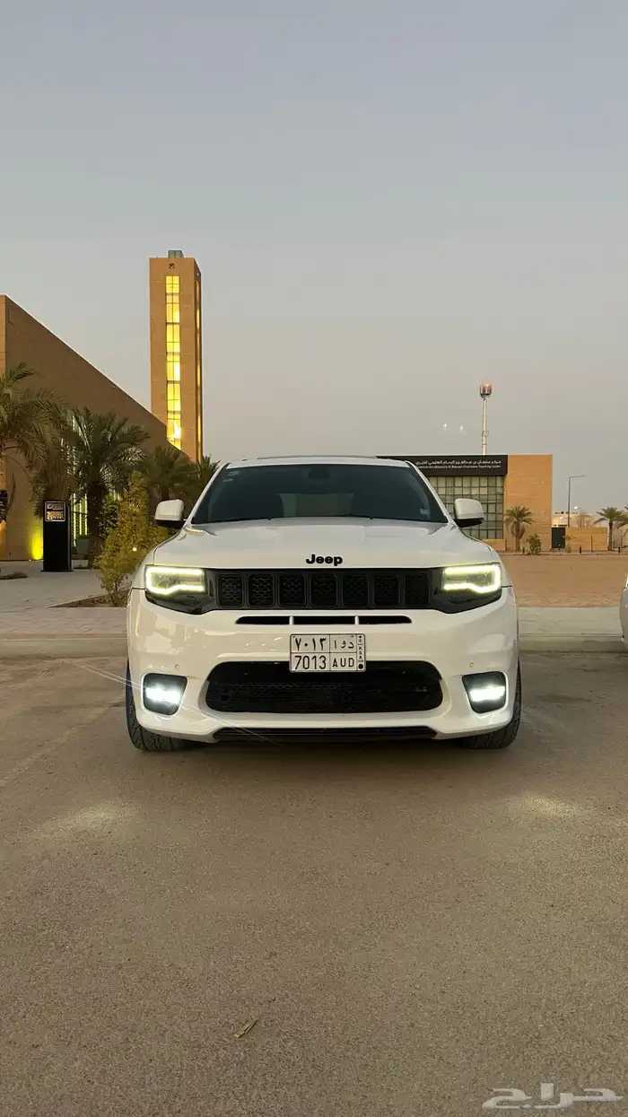 جيب قراند شروكي SRT موديل 2013 محول 6