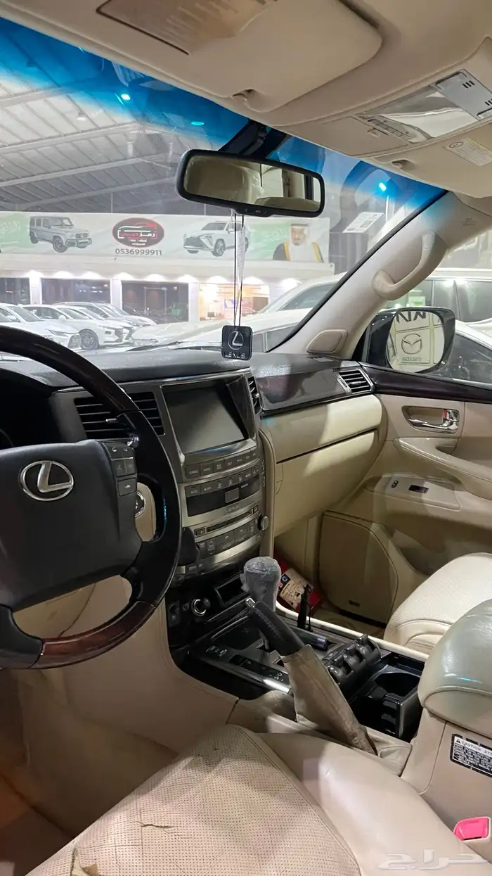 لكزس LX570 فل كامل 2009 7