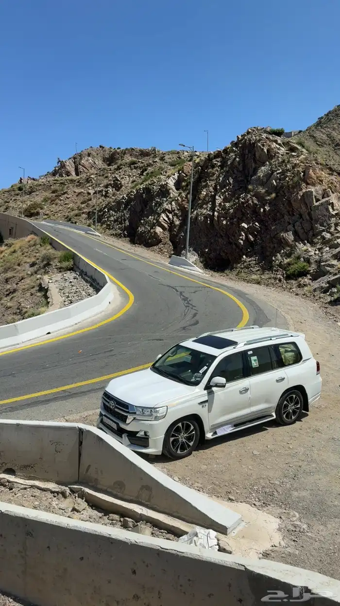 لاندكروزر VXR 2017 4