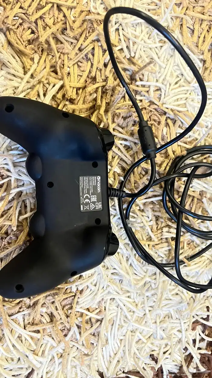 يد سوني تشتغل على البي سي وسوني4 و5 2