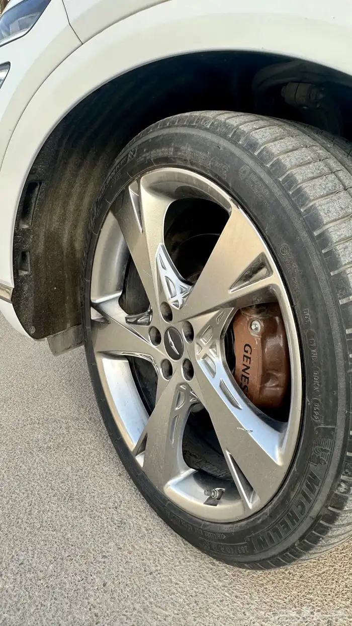جينيسس 2023 GV80 رويال 17