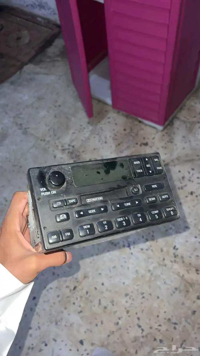 مسجل فورد اصلي وكاله على السوم . 0