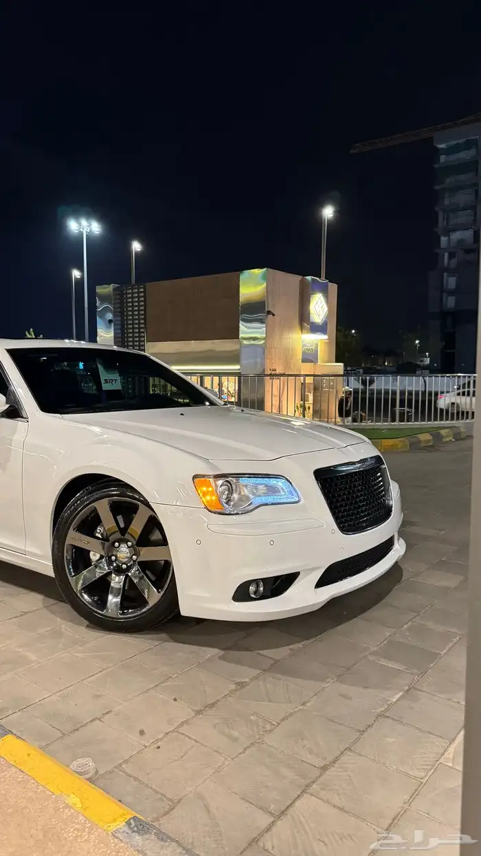 كرايسلر SRT صيانات الشركه 100km 40