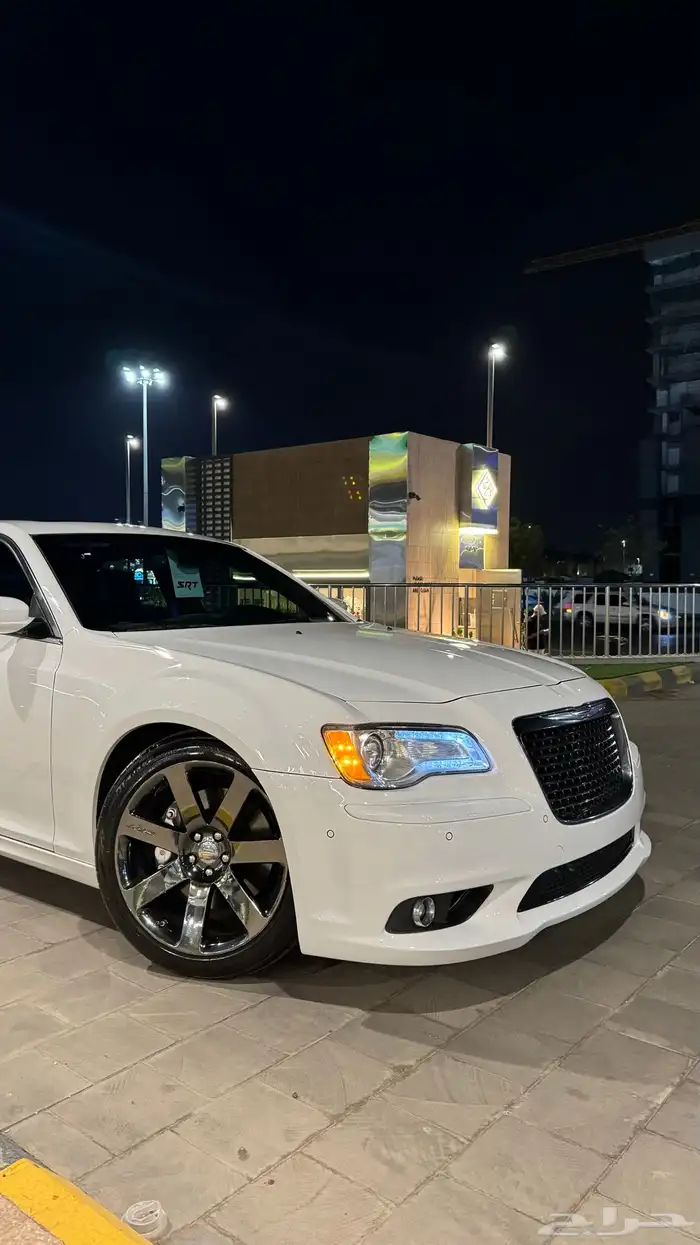 كرايسلر SRT صيانات الشركه 100km 8