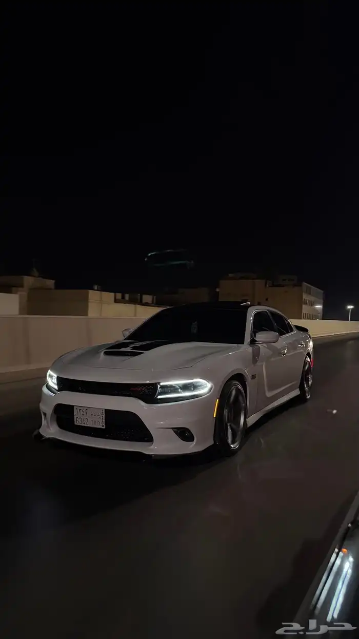دوج تشارجر 8