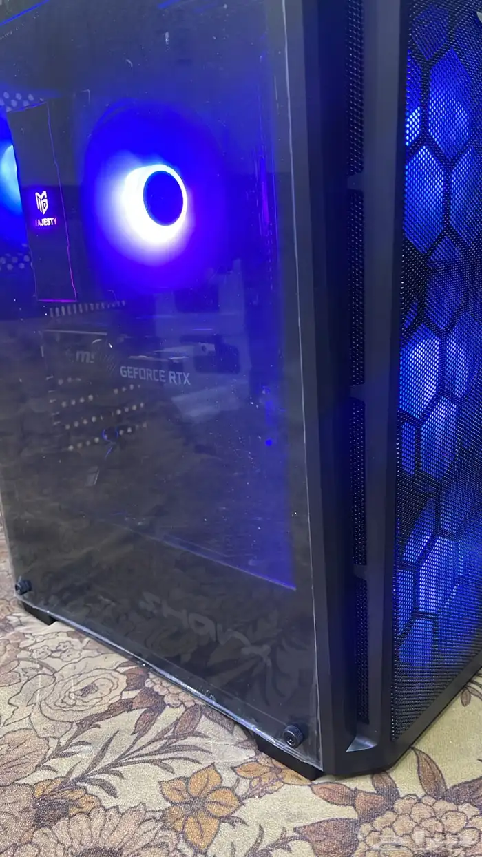 (الجهاز جديد ولم يتم استهلاكه )pc  شاشة 3