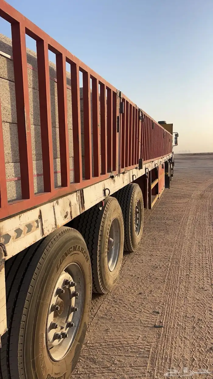 سطحه لعاب فيها دبلات بشاص اوربيه فيها دنقل واحد بي بي مربع 2