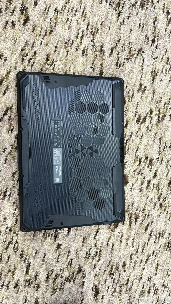 لابتوب قيمنق 4
