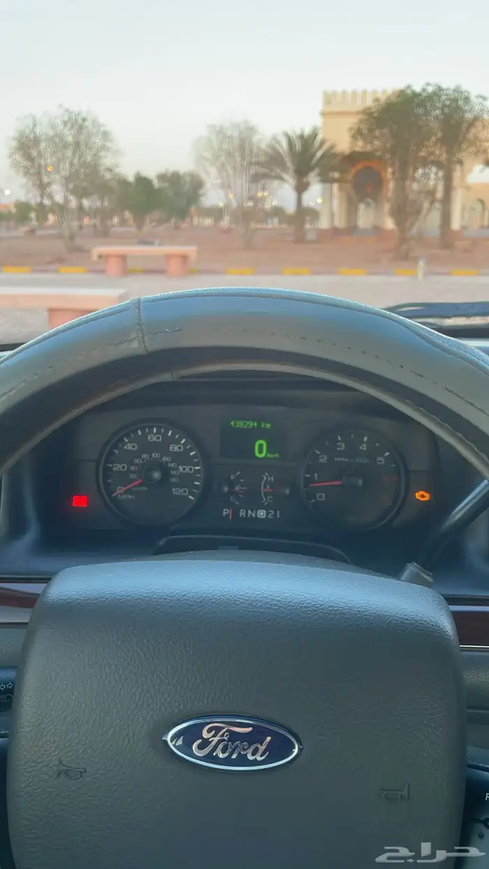 فورد فكتوريا 11