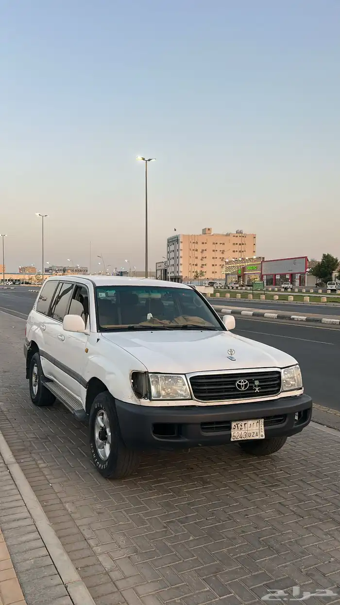 صالون لاندكروزر 2001 1