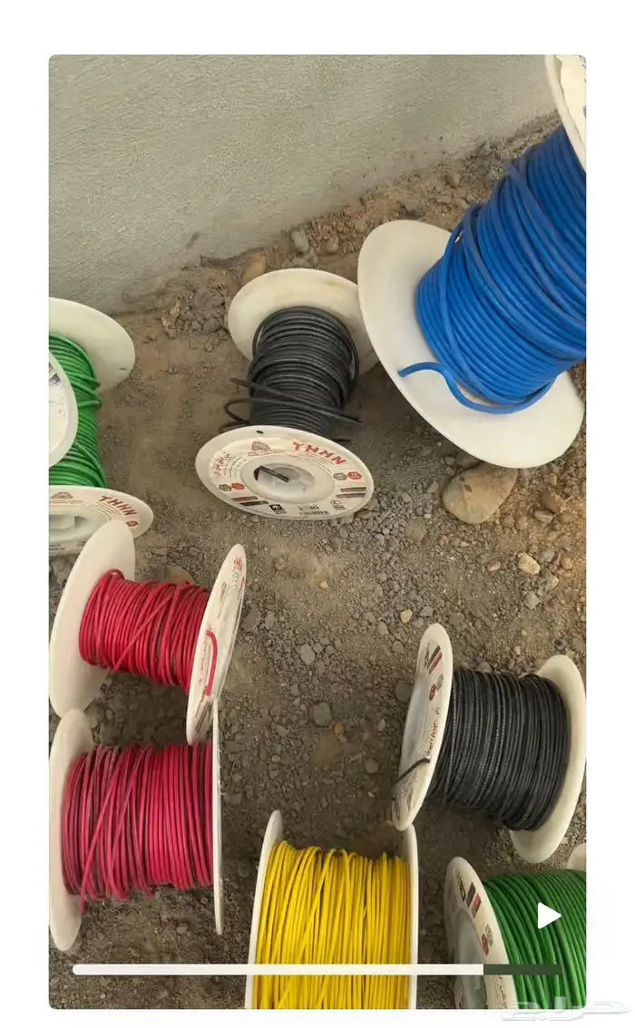 اسلاك كهرباء جديد للبيع بعضها شبه كامل مقاسات مختلفه 0