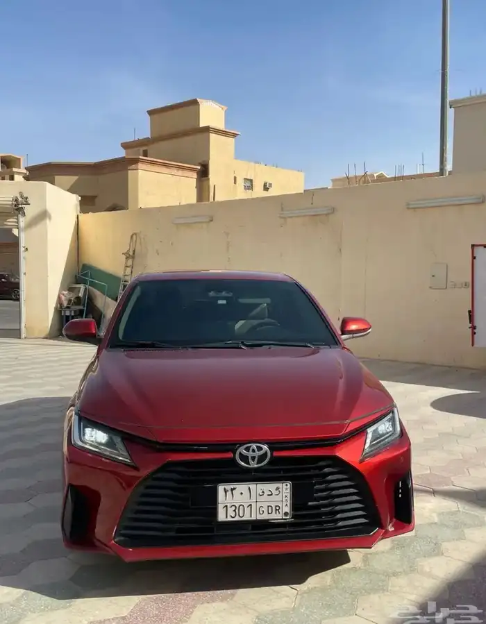 للبيع يارس 2023 شبه وكالة نظيفه جدا 6