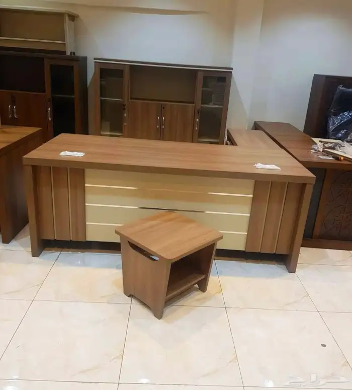 جديد مكاتب كراسي دولاب طقم كنب جلد مكتب مدير و طاوله اجتماع 3