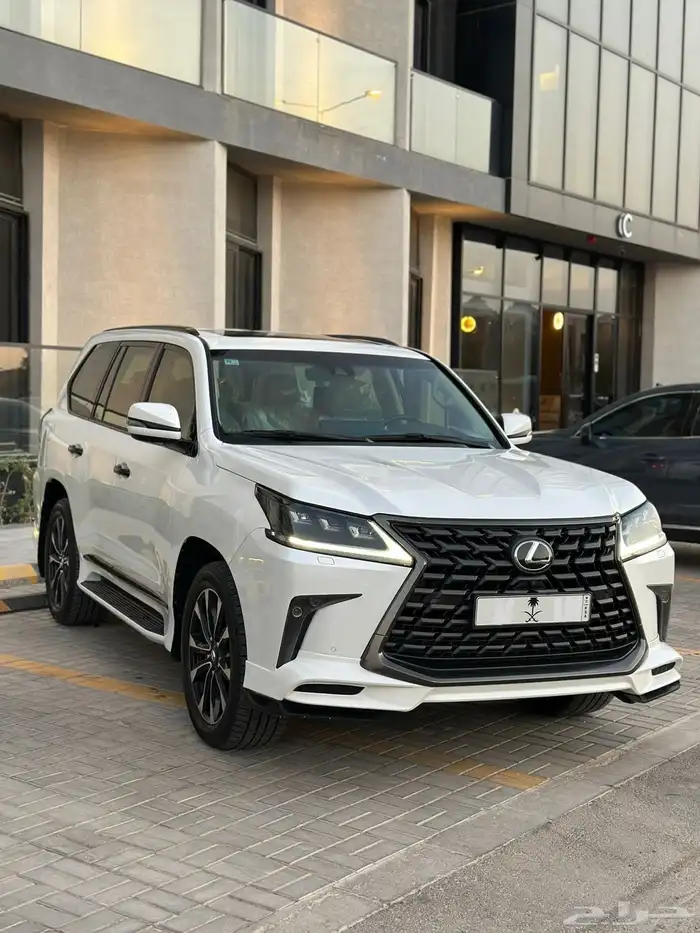 2020 جيب لكزس بلاك اديشن LX 570 شبه الوكالة نظيف جدا 13