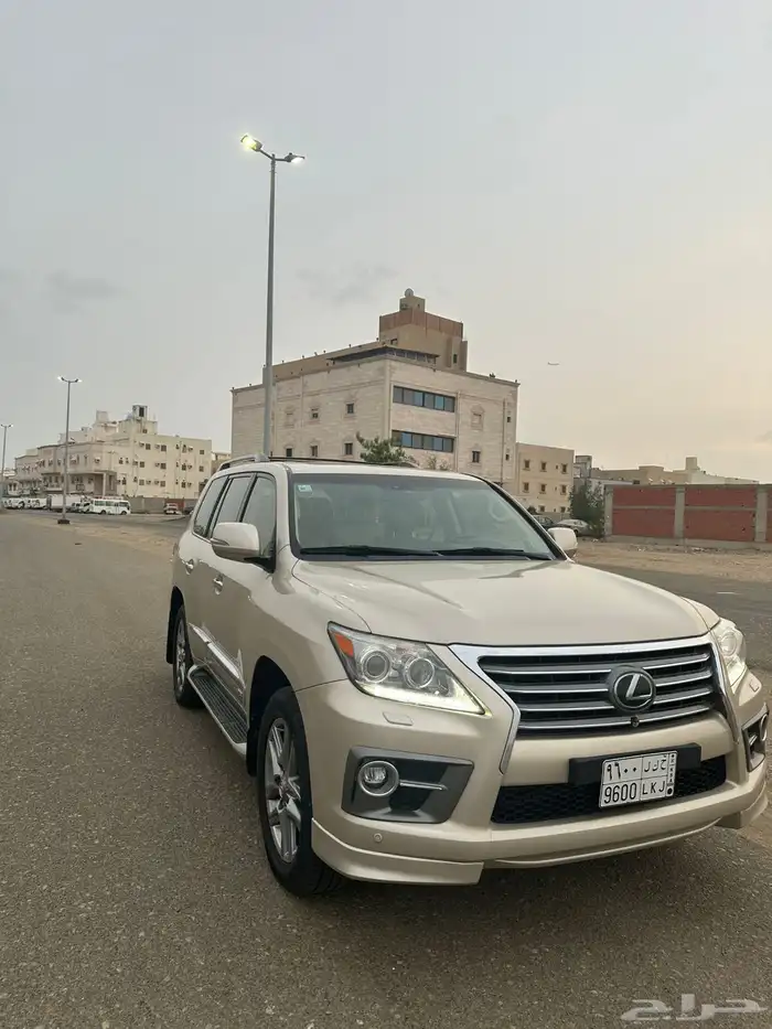 جيب لكزس 2013 LX 10