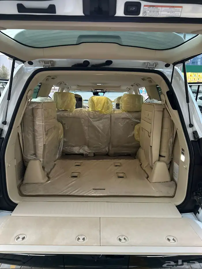 2020 جيب لكزس بلاك اديشن LX 570 شبه الوكالة نظيف جدا 11