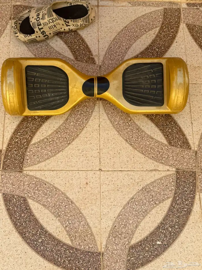 اسكوتر نضيف بس يبغاله شاحن و بطاريه 0