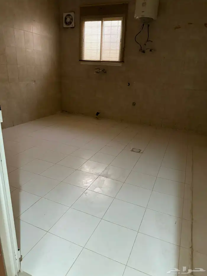 شقه للإيجار حى اشبيليا 15