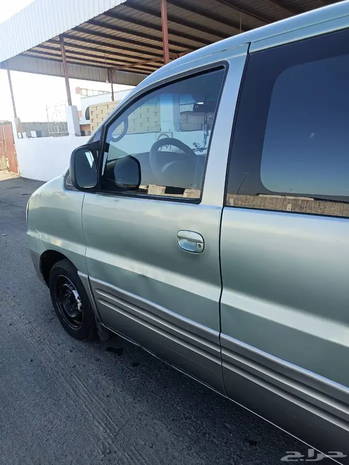 بسعر 13500 هيونداى H1 أوتوماتيك بنزين موديل 2006 ممشي 360 8