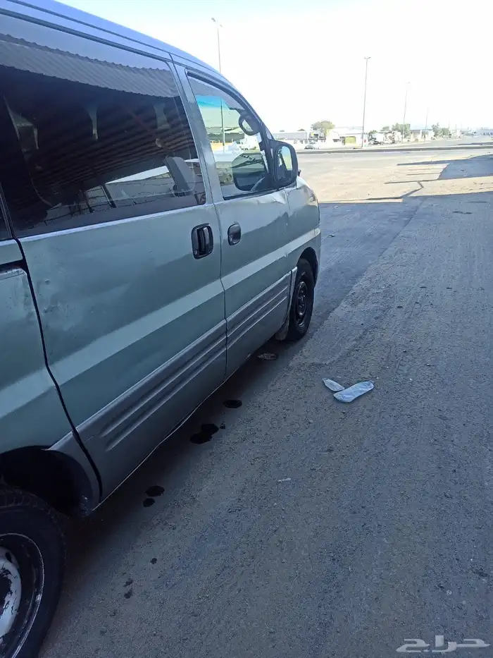 بسعر 13500 هيونداى H1 أوتوماتيك بنزين موديل 2006 ممشي 360 11