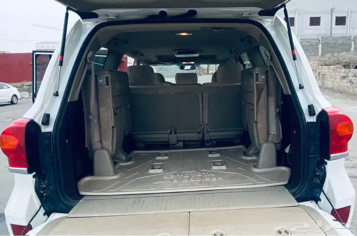 صالون 2011 GXR 8 سرندل نظيف 4