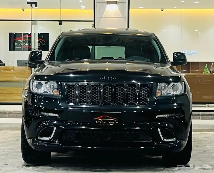 جراند شيروكي 2013 SRT ( بحالة ممتازة ) 2