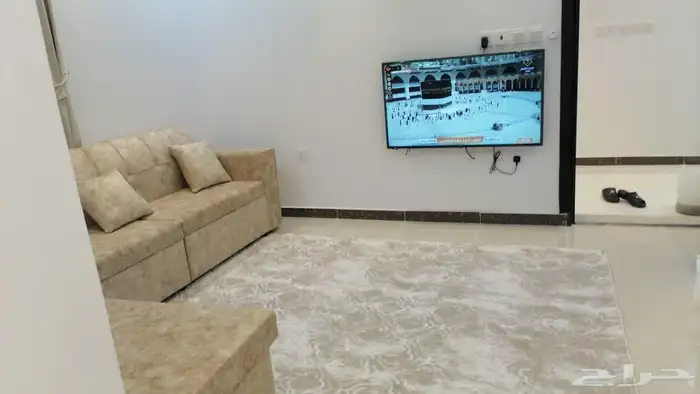 شقة مؤثثة للايجار الشهري 4000 حي ظهرة لبن 0