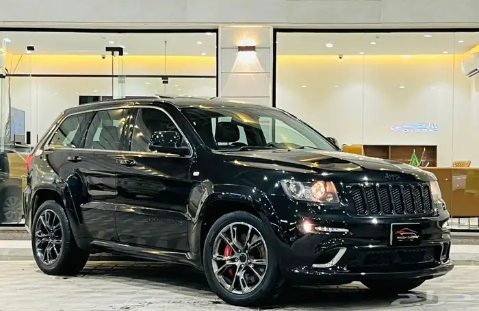 جراند شيروكي 2013 SRT ( بحالة ممتازة ) 0