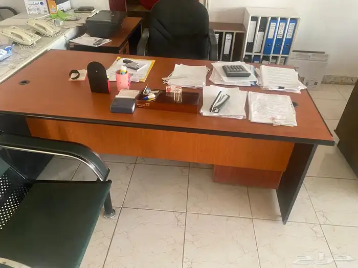 مكاتب بحاله جيده 3