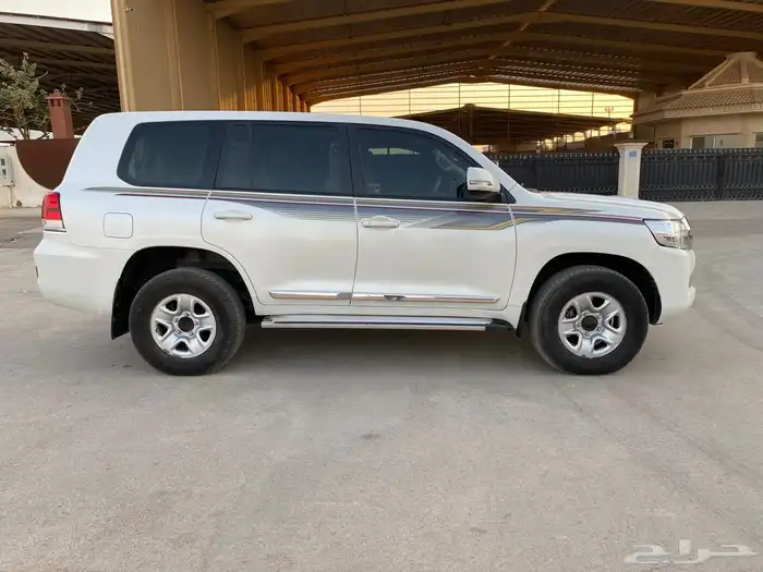 لاندكروزر 2016 gx 7