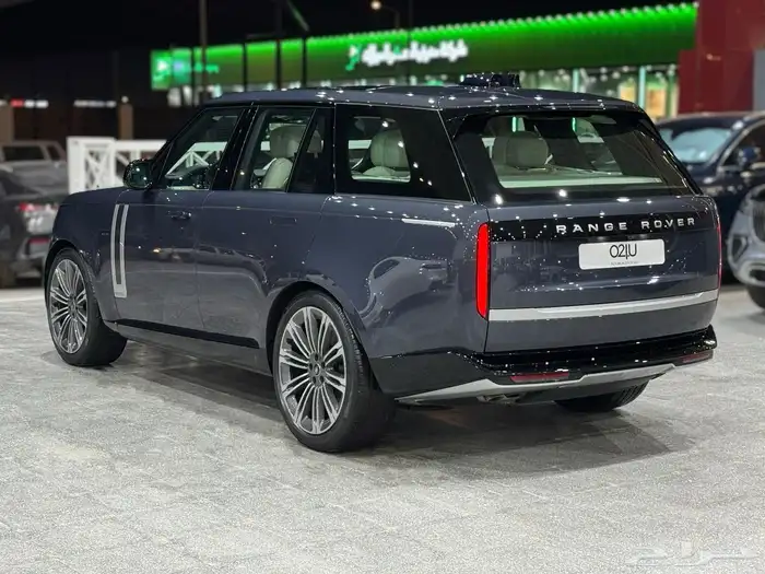 رنج روفر اوتوبيجرفيك P530 موديل 2025 3