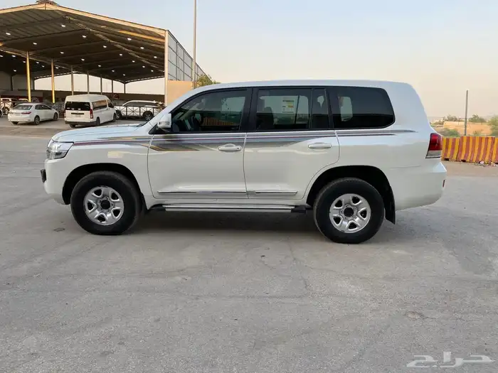 لاندكروزر 2016 gx 3