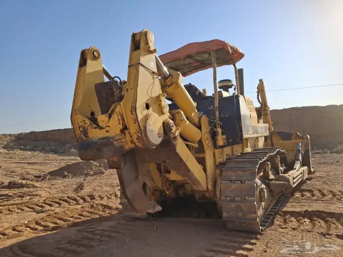 بلدوزر كوماتسوا 2008بقشان للبيع 5