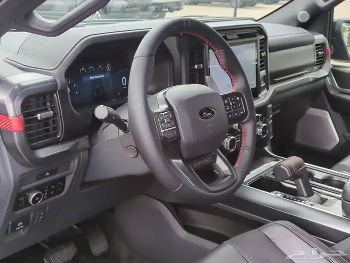 للبيع فورد F-150 رابتر 2025 جديد امريكي 52