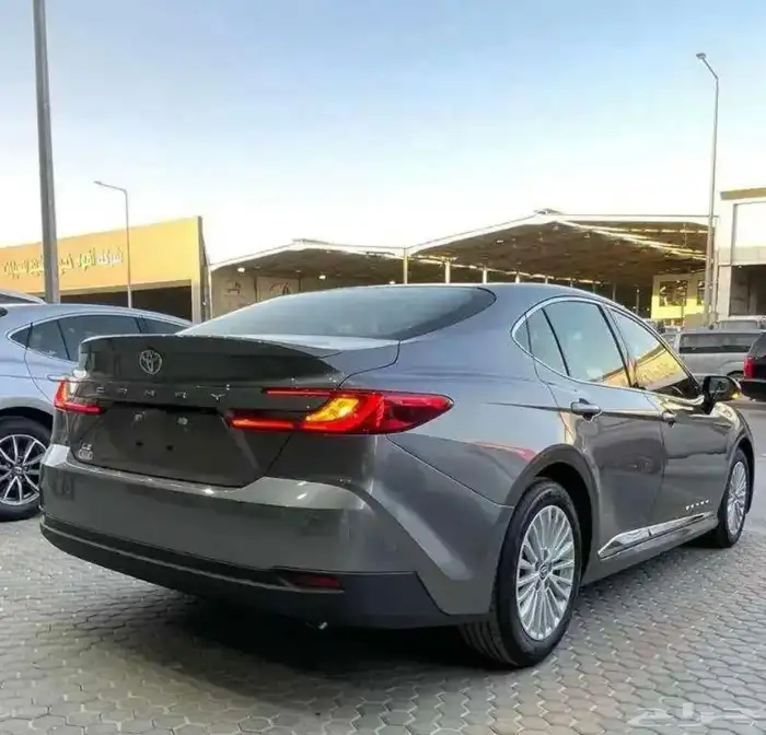 كامري LE بنزين 2025 اقساط وكاش 4