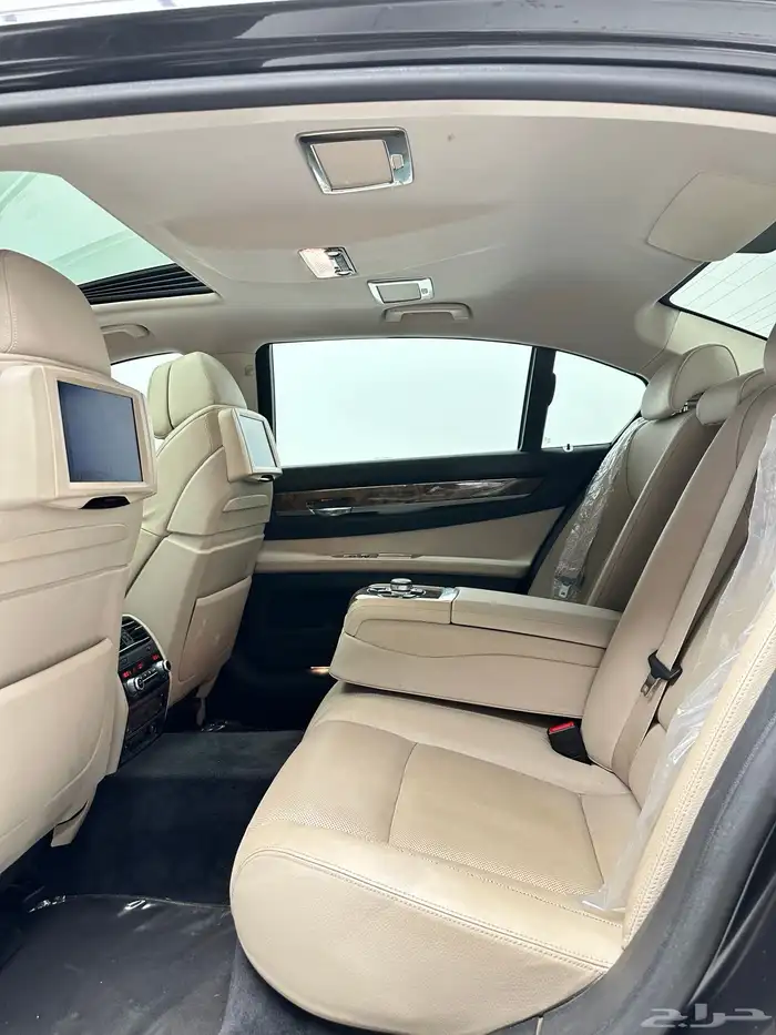 بي ام دبليو 2009 ( 740Li ) 8