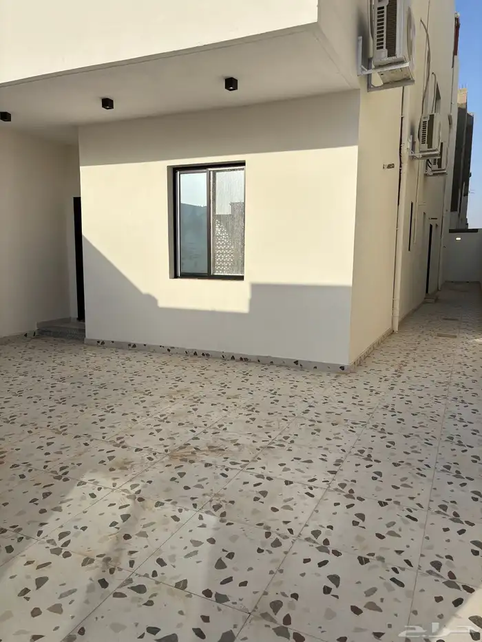فيلا روف ارضي حي اليرموك للبيع 3
