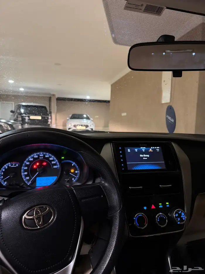 ياريس بيضاء موديل 2020 8