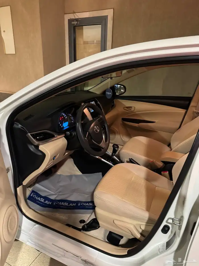 ياريس بيضاء موديل 2020 2