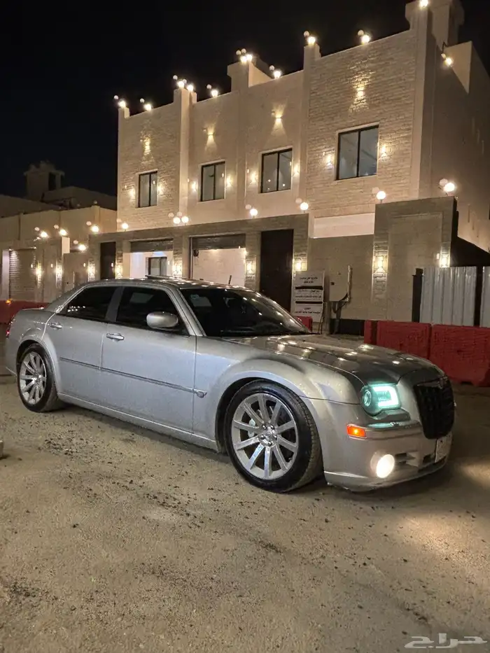 كرايزلر SRT للبيع او البدل 6