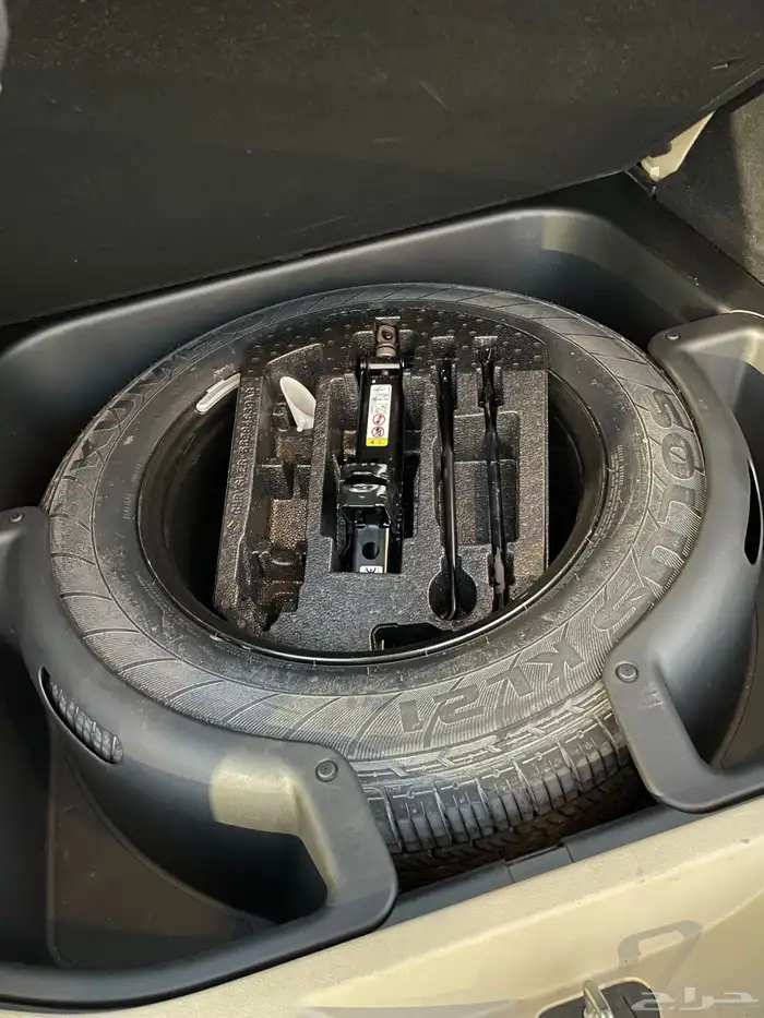 2018 جراند شروكي ليمتد V8 22