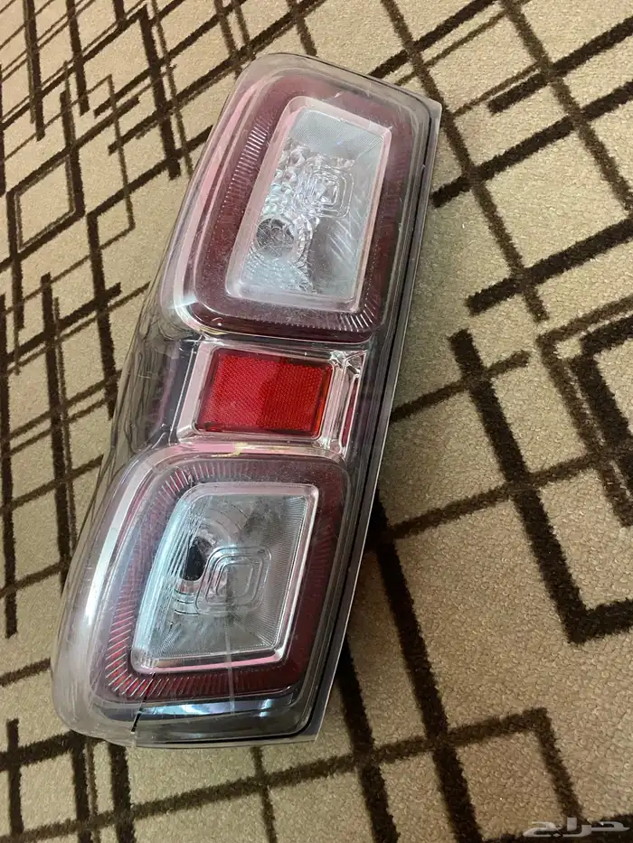 الصطب ديماكس اصلي نضيفه جداوفيها كسر بصيط جدا 6